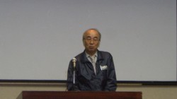 総評を述べる鈴木教育委員会委員長